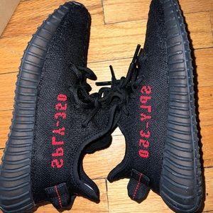 Yeezy boost 350 size 5.5 in men’s 7 in women’s